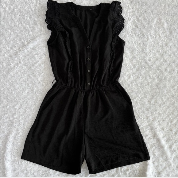 Pants - Black Ruffle Sleeve Romper Size Small